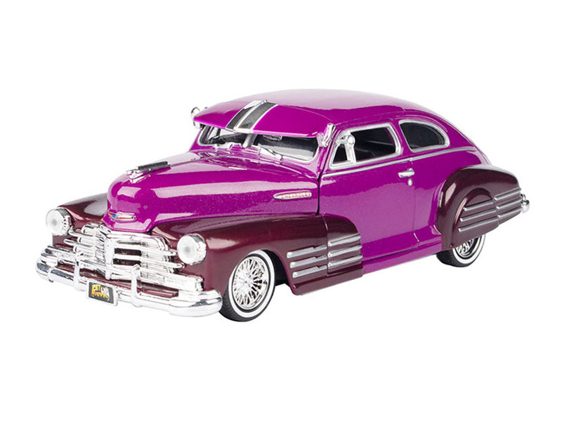 1948 Chevrolet Aereosedan Fleetside Lowrider - Two Tone Purple (Get Low) Diecast 1:24 Scale Model - Motormax 79027PU