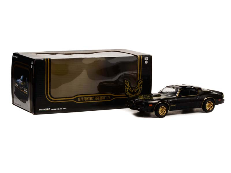 1977 Pontiac Firebird Trans Am - Starlite Black w/ Golden Eagle Hood Diecast 1:24 Scale Model - Greenlight 84036