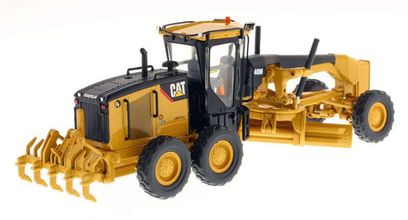 CAT Caterpillar 140M Motor Grader (Core Classics) 1:50 Scale Model - Diecast Masters 85236