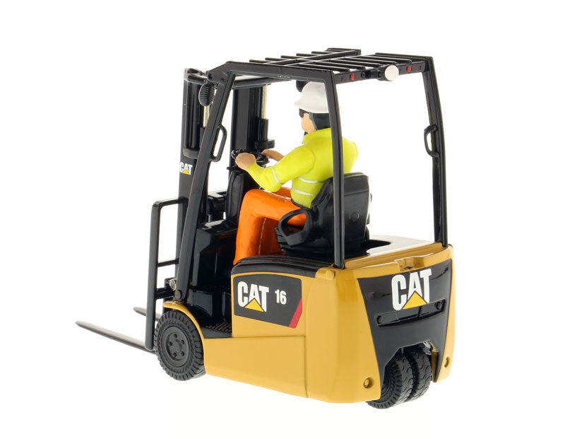 CAT Caterpillar EP16(C)PNY Lift Truck w/ Operator (Core Classics) 1:25 Scale Model - Diecast Masters 85504C