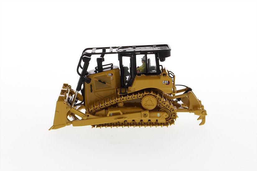 CAT Caterpillar D6 Track Type Tractor Dozer w/ SU Blade & Operator (High Line Series) 1:50 Scale Model - Diecast Masters 85553