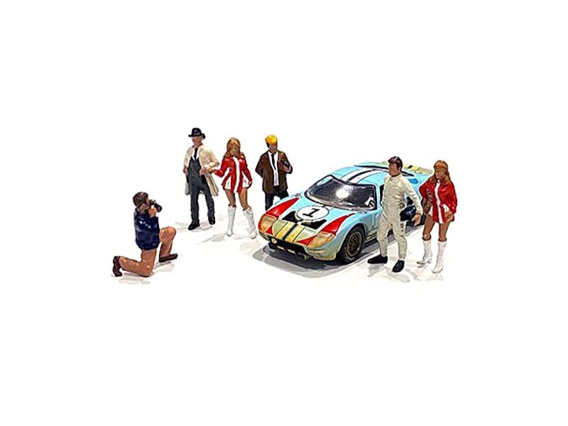 "Race Day 2" Set of 6 Figures 1:64 Scale Diecast Models - American Diorama 76472