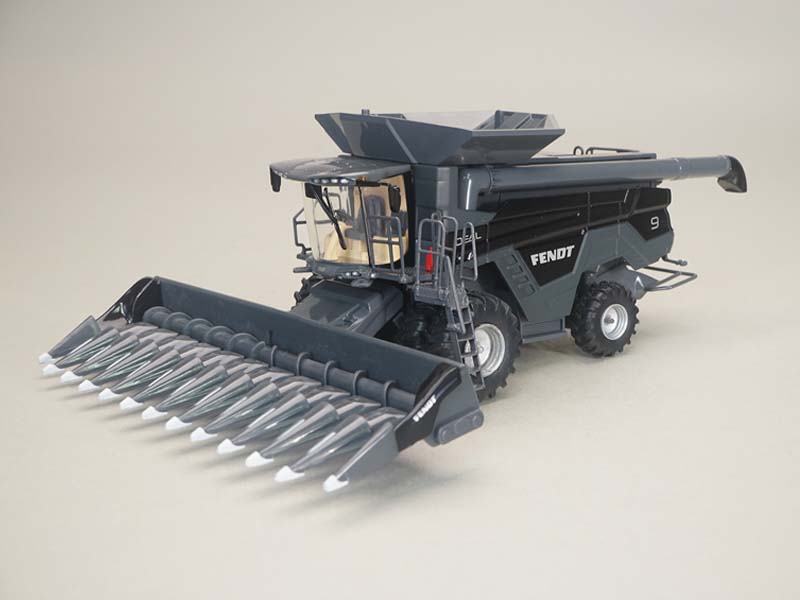 Fendt Ideal 9 Wheeled Combine Includes Grain and 12 Row Corn Headers Diecast 1:64 Scale Model - Spec Cast SCT911